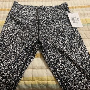 Zyia Black Mosaic Soft n Snug leggings. Size 6-8